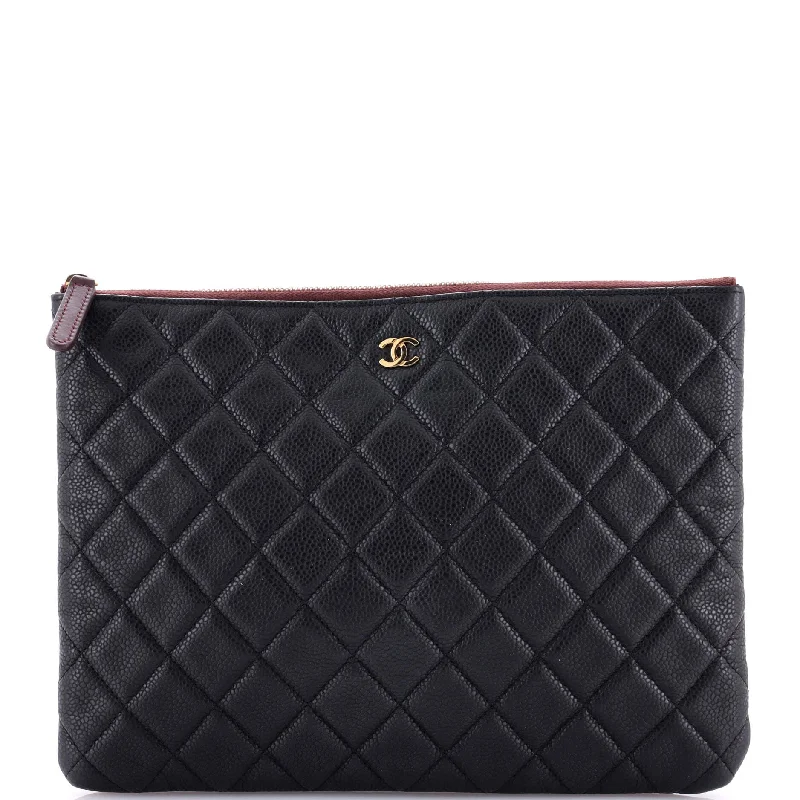 O Case Clutch Quilted Caviar Medium