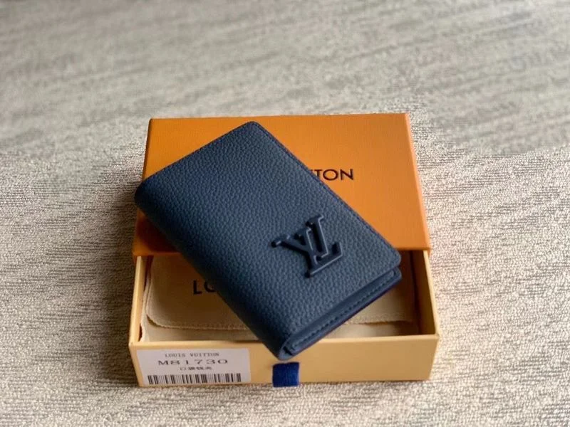 Small - sized Louis Vuitton Pochette Metis bags for a compact carryBoldCollect - LOUIS VUITTON BAGS - 1372