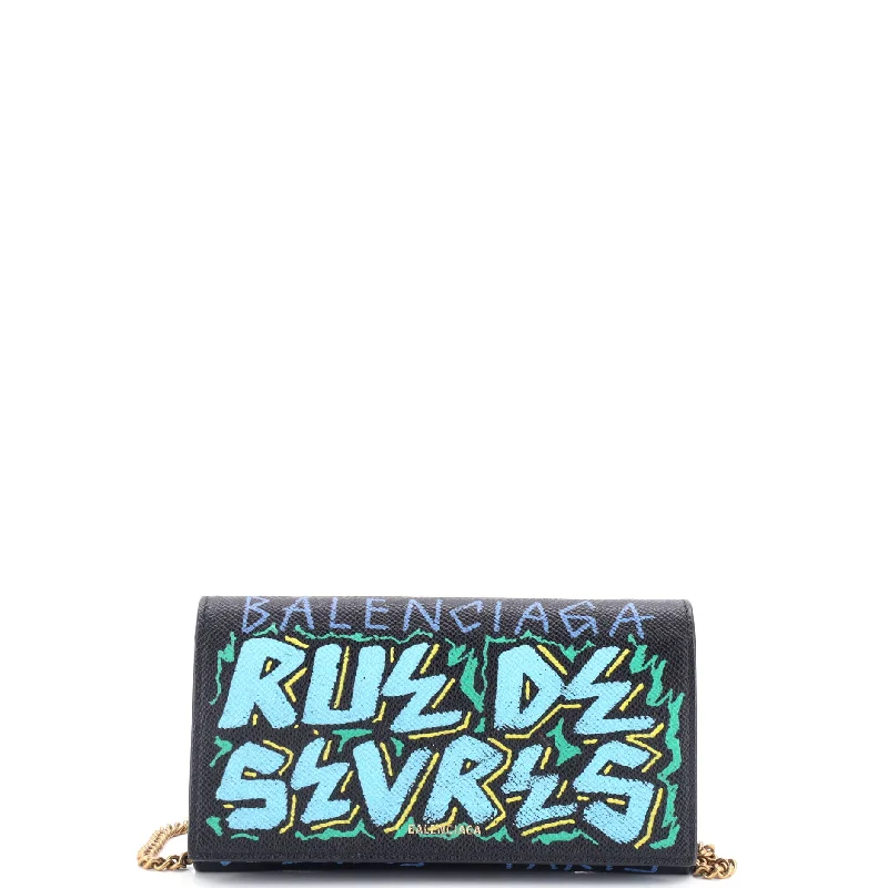 Graffiti Ville Phone Wallet on Chain Leather