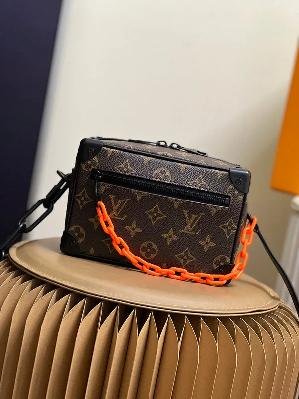 Ladies Louis Vuitton Capucines bags with a detachable shoulder strapBoldCollect - LOUIS VUITTON BAGS - 1657