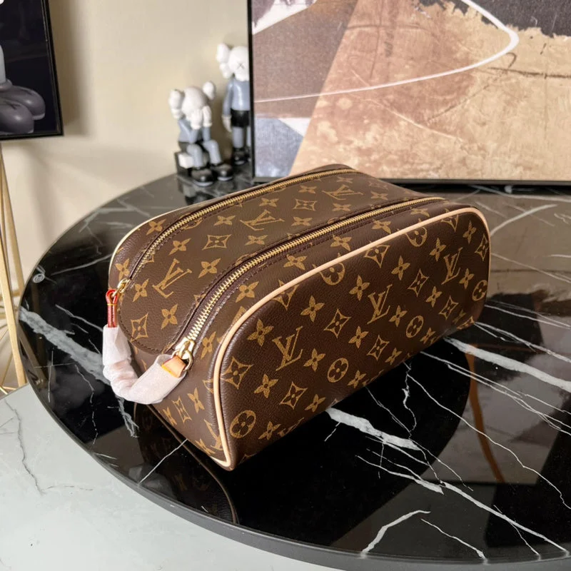 Louis Vuitton bags with a magnetic snap closure for easy accessBoldCollect - LOUIS VUITTON BAGS - 1403