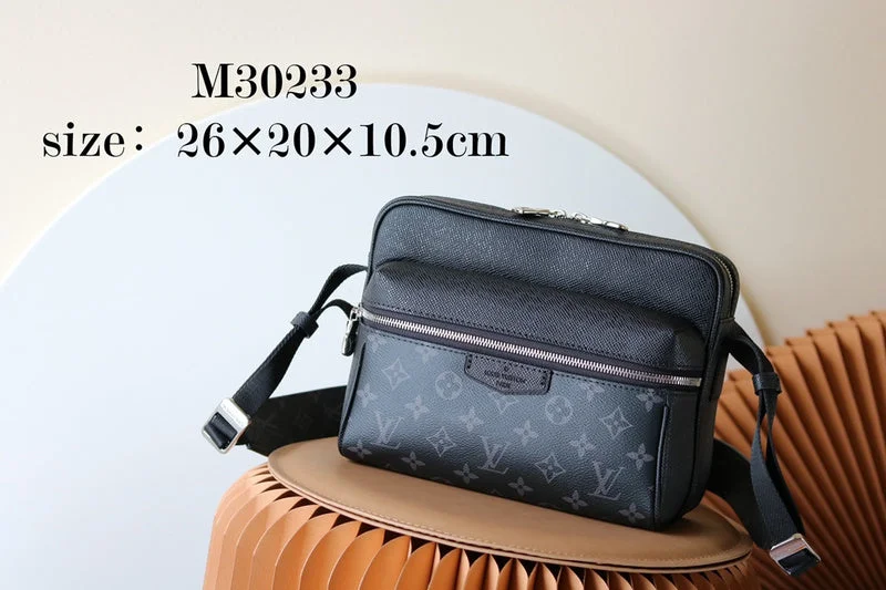 Louis Vuitton Alma bags with a monogram - embossed leather surfaceBoldCollect - LOUIS VUITTON BAGS - 1672