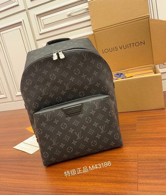 Ladies Louis Vuitton Capucines bags with a detachable shoulder strapBoldCollect - LOUIS VUITTON BAGS - 1003