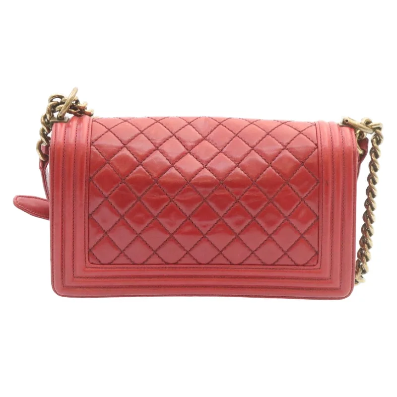 Chanel Lightweight Handbag for Daily ErrandsCHANEL Boy  Matelasse Chain Flap Shoulder Bag Leather Red CC Auth knn010