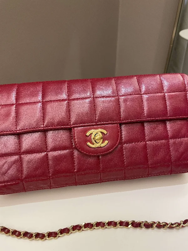 Chanel Handbag with Adjustable Strap for ComfortChanel Chocolate Bar Flap Dark Red Lambskin