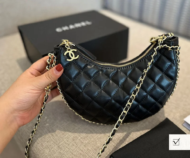 Chanel Chain Strap Handbag for Everyday UseLuxury Bags Chanel  493