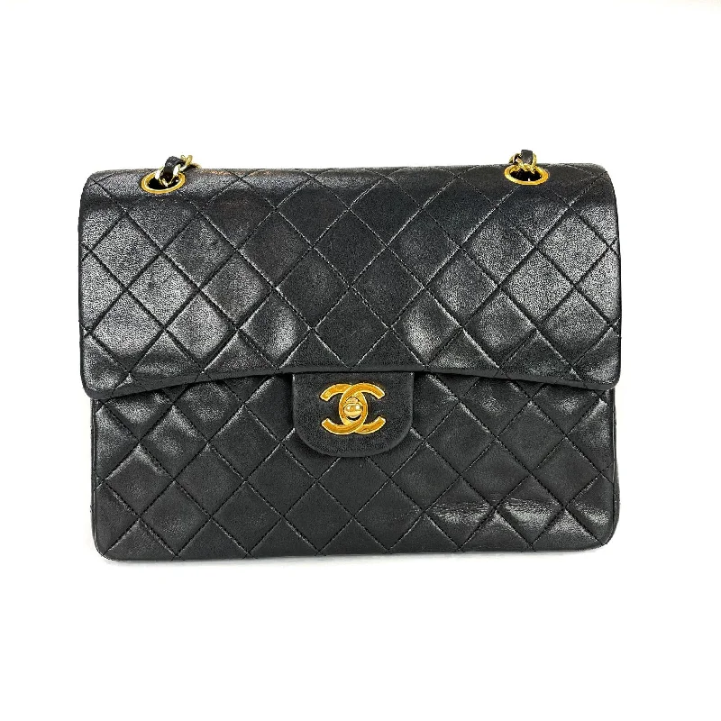 Chanel Quilted Leather Shoulder Bag for FashionistasVintage Black Lambskin 10’’ Medium Square Classic Flap