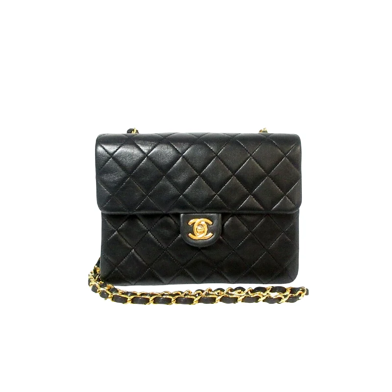 Chanel Lightweight Handbag for Daily ErrandsMini Square Classic Vintage Flap Black