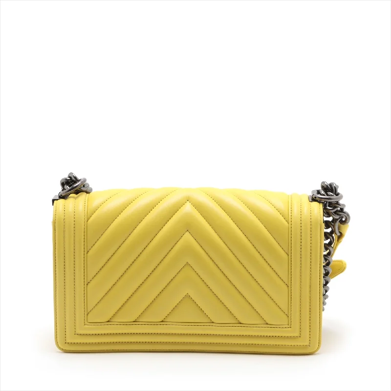 Chanel Chain Strap Handbag for Everyday UseChanel Boy Chanel 25  Chain Shoulder Bag V Stitch Yellow Silver