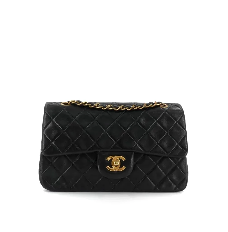 Chanel Vintage Inspired Handbag for Retro LoversVintage Classic Small Double Flap Bag in Black