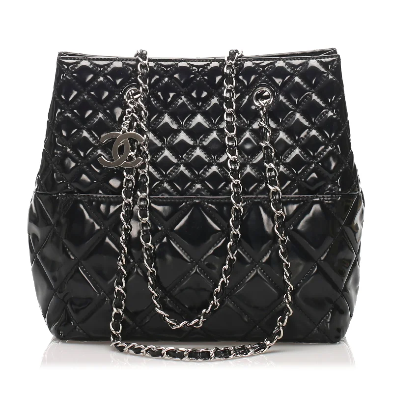 Chanel Limited Edition Handbag for CollectorsChanel Matelasse Patent Leather Shoulder bag Black