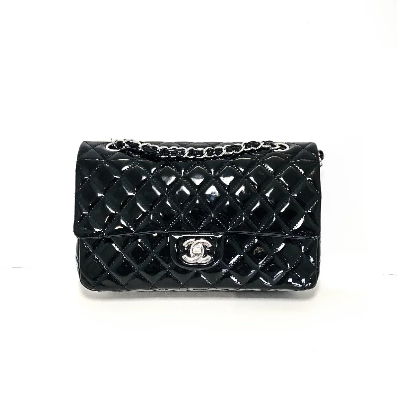 Chanel Classic Flap Bag for Evening PartyClassic Double Flap Patent Leather M/L in Black