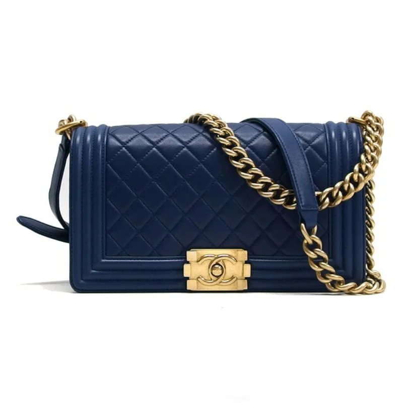 Chanel Lightweight Handbag for Daily ErrandsChanel Boy Chain Shoulder Bag Leather Blue