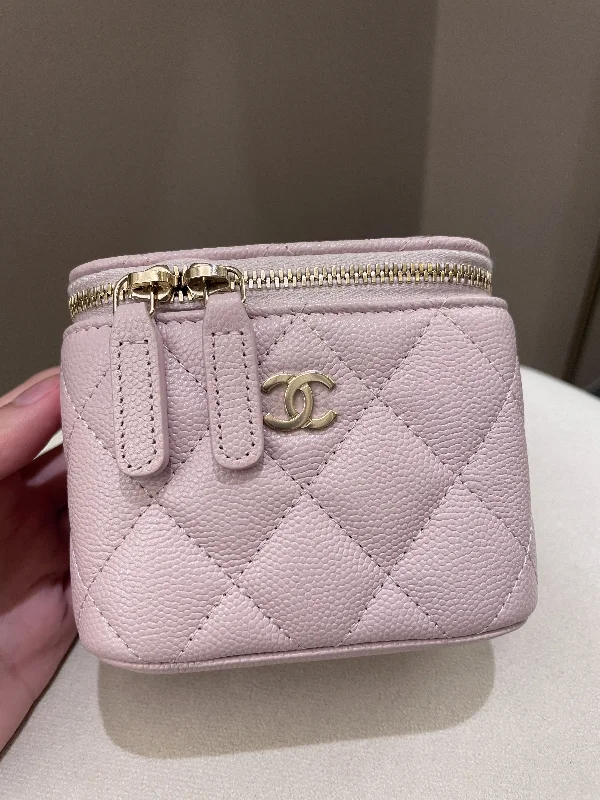 Chanel Vintage Inspired Handbag for Retro LoversChanel 21S Quilted Mini Vanity Cube Rose Clair Lilac Caviar