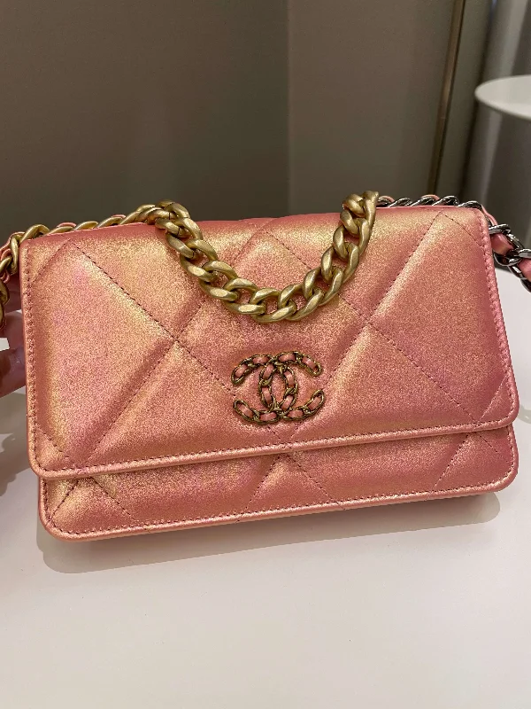 Chanel Designer Handbag with Unique DesignChanel 19 Wallet On Chain Coral Iridescent