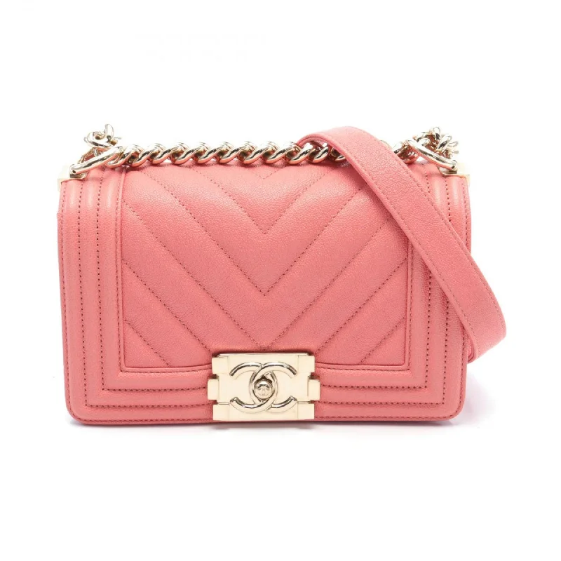 Chanel Vintage Inspired Handbag for Retro LoversCHANEL Boy Chanel V-stitch shoulder bag, caviar skin, women's, pink