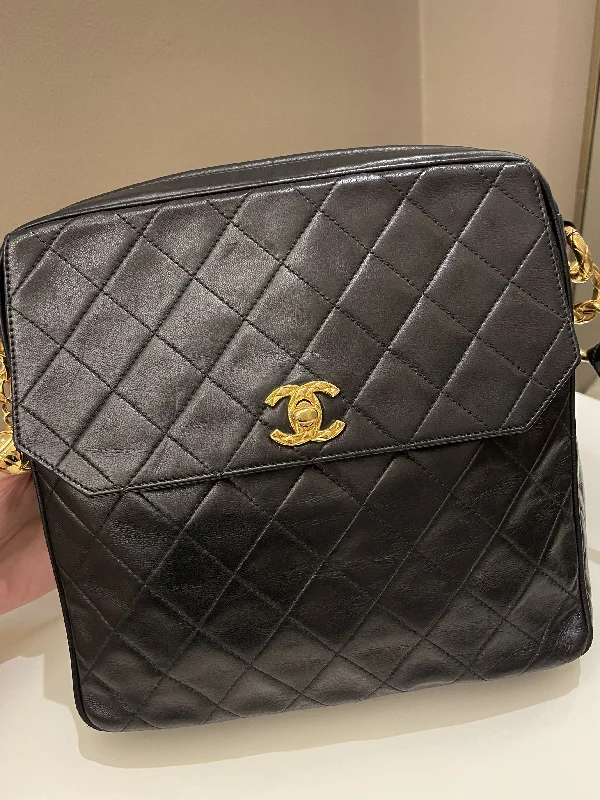 Chanel Handbag with Adjustable Strap for ComfortChanel Vintage Quilted Cc Camera Bag