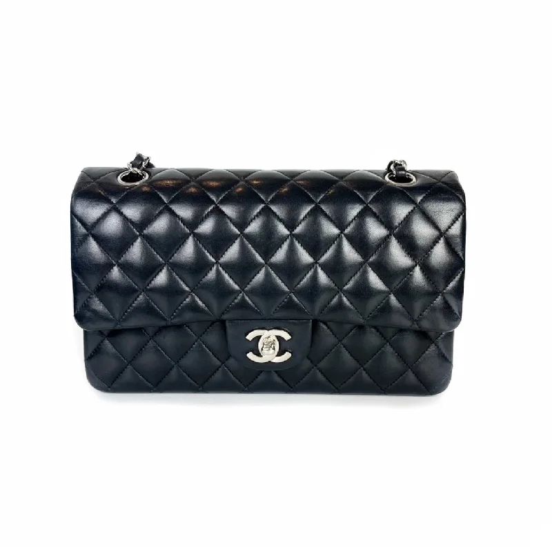 Chanel Lightweight Handbag for Daily ErrandsClassic Flap Medium Lambskin Black SHW