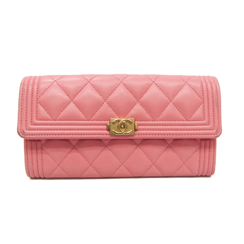 Chanel Designer Handbag with Unique DesignChanel Boy Chanel A80286 Women's  Lambskin Long Wallet (bi-fold) Light Pink