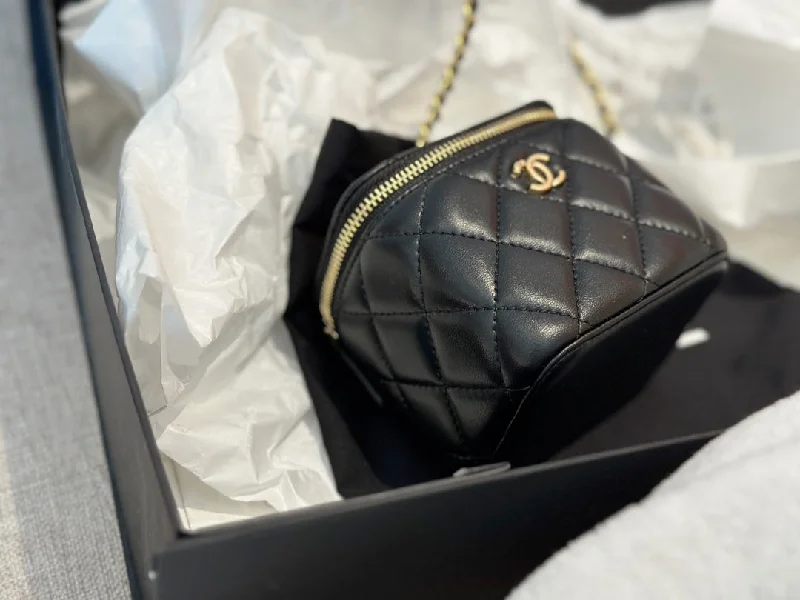 Chanel Small Crossbody Bag for TravelLuxury Bags Chanel  501