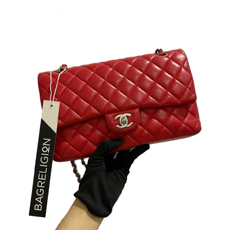 Chanel Chain Strap Handbag for Everyday UseClassic Double Flap M/L Red